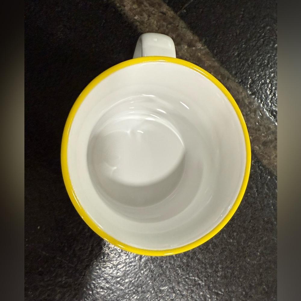 ⭐️ Peanuts Snoopy Camper Mug, 20 oz - Picture 2 of 5